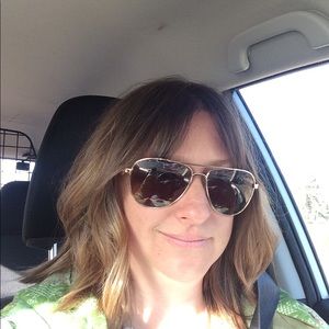 Meet your Posher, Robyn